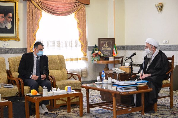 دیدار رایزن فرهنگی سفارت عراق در ایران با آیت الله محمدی ری شهری